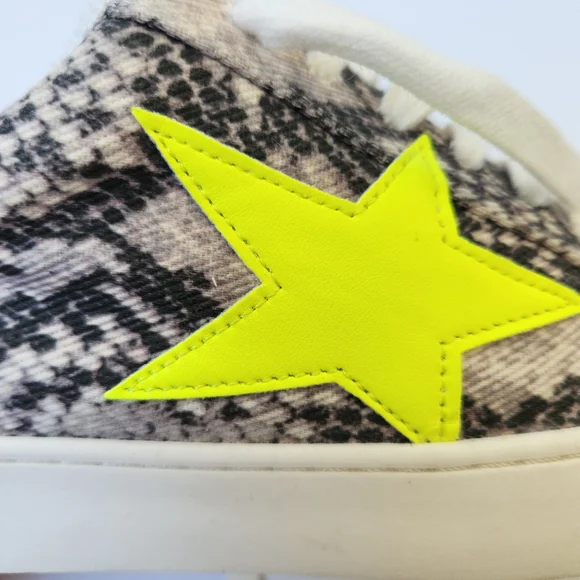 Steven New York By Steve Madden Neon Star Snakeskin Fabric Print Sneakers 8 M - Picture 5 of 16